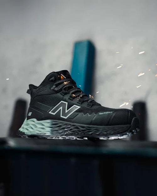 New Balance - Mens Fresh Foam Cremorne Mid MEFCMCAPBG