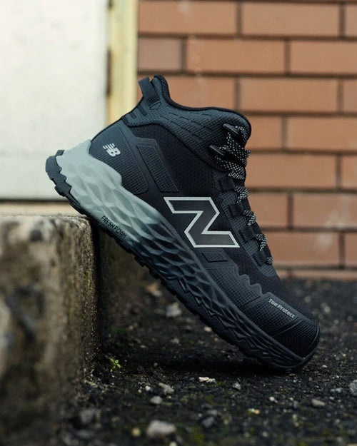 New Balance - Mens Fresh Foam Cremorne Mid MEFCMCAPBG
